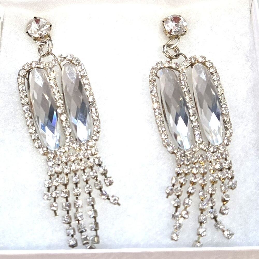 Art Deco Style Dangling Rhinestone Earrings